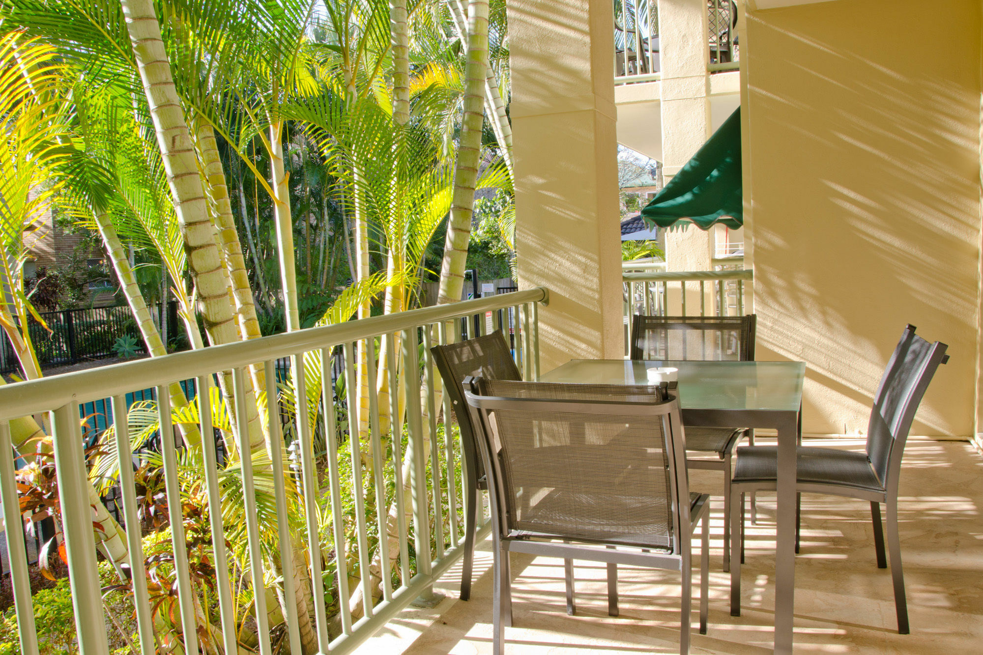Bila Vista Kirra Beachside Apartments Gold Coast Exterior photo